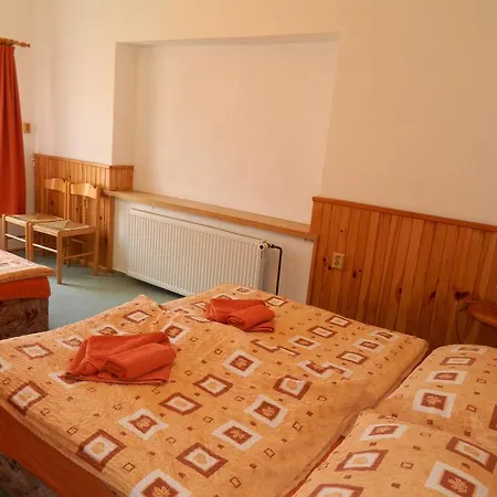 Gasthof U Surfu Kotvrdovice