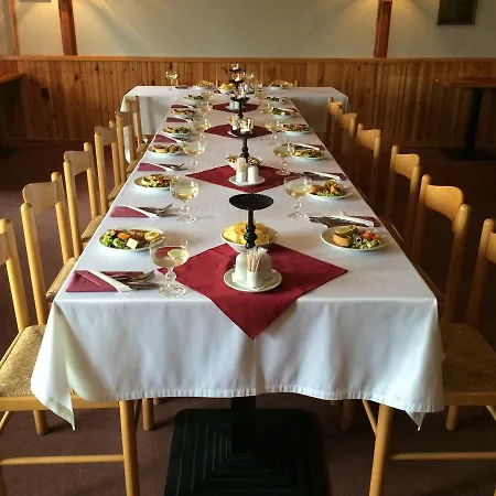 Gasthof U Surfu Kotvrdovice